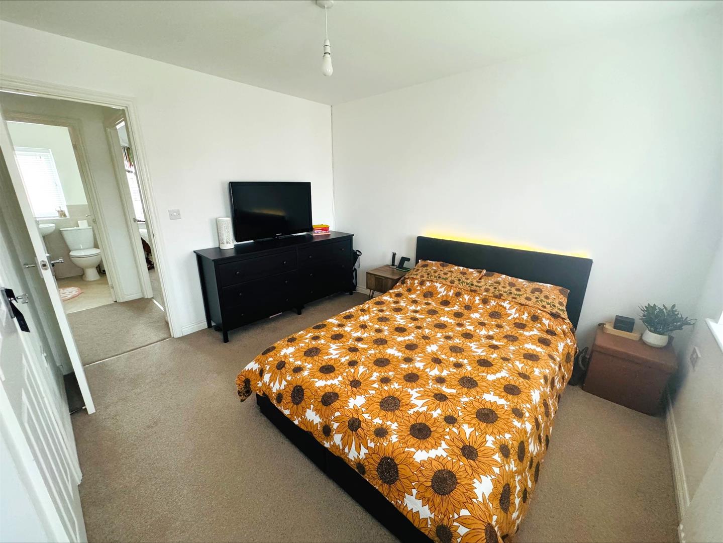 Stryd Bennett, Llanelli, SA15 4DE